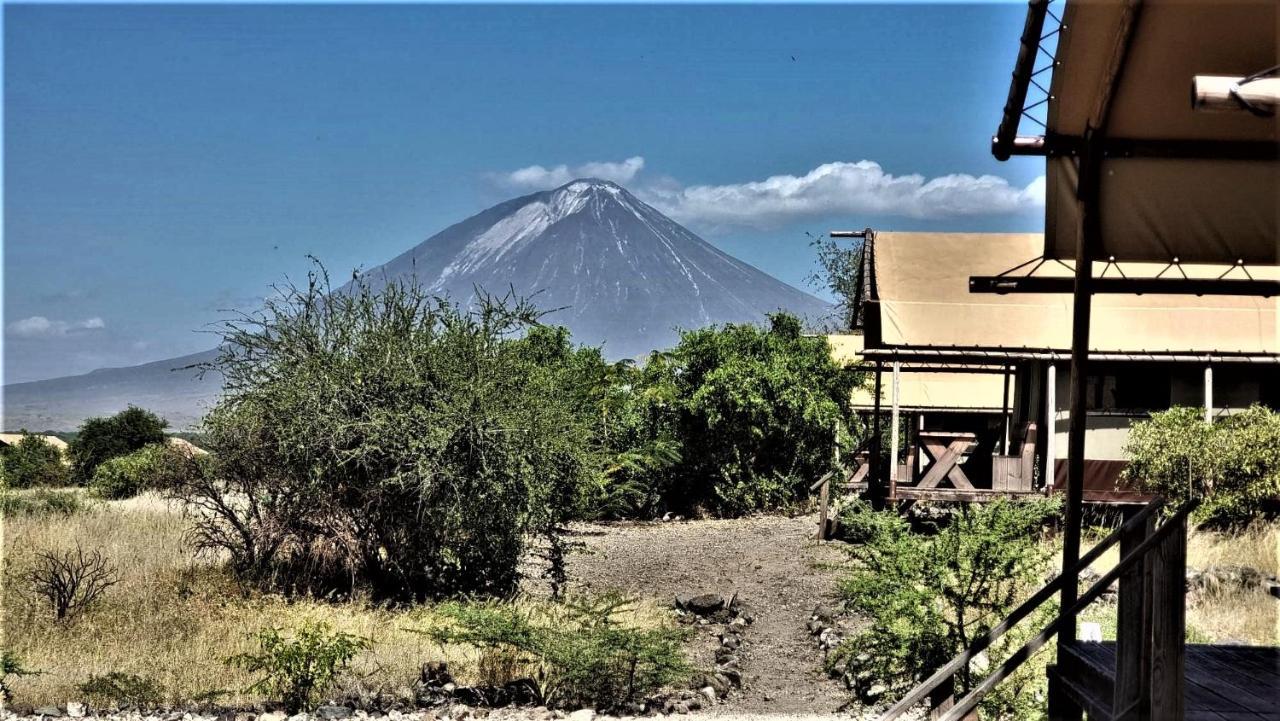 Africa Safari Lake Natron Mtowabaga المظهر الخارجي الصورة